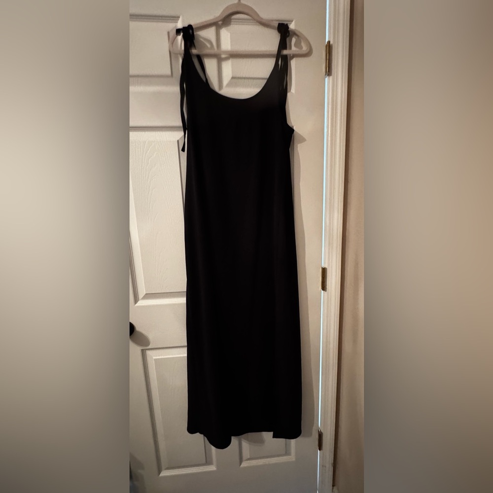 Lulu's Classic Black Strapless Dress
